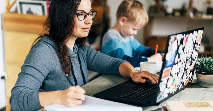 4 Benefits of Trading as a Stay-at-Home Mum and How to Find Time to Trade